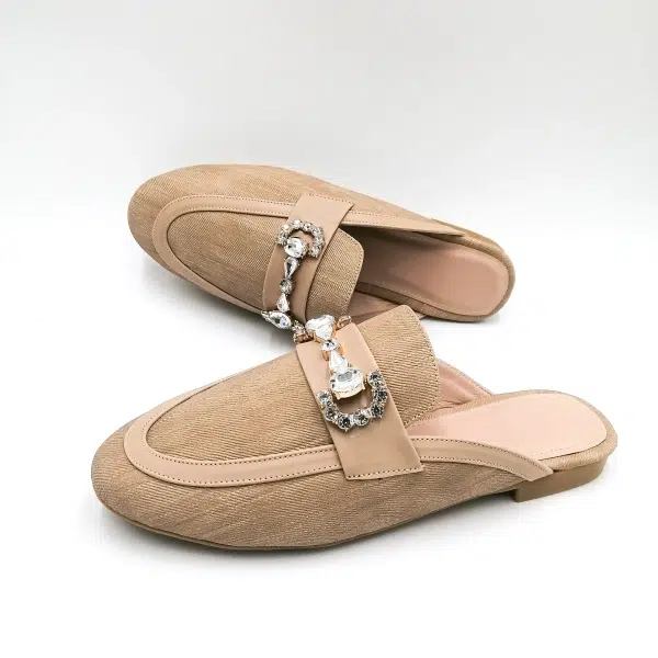 Chaussures plates Mueller pour femme avec bout fermé et dos partiellement ouvert
